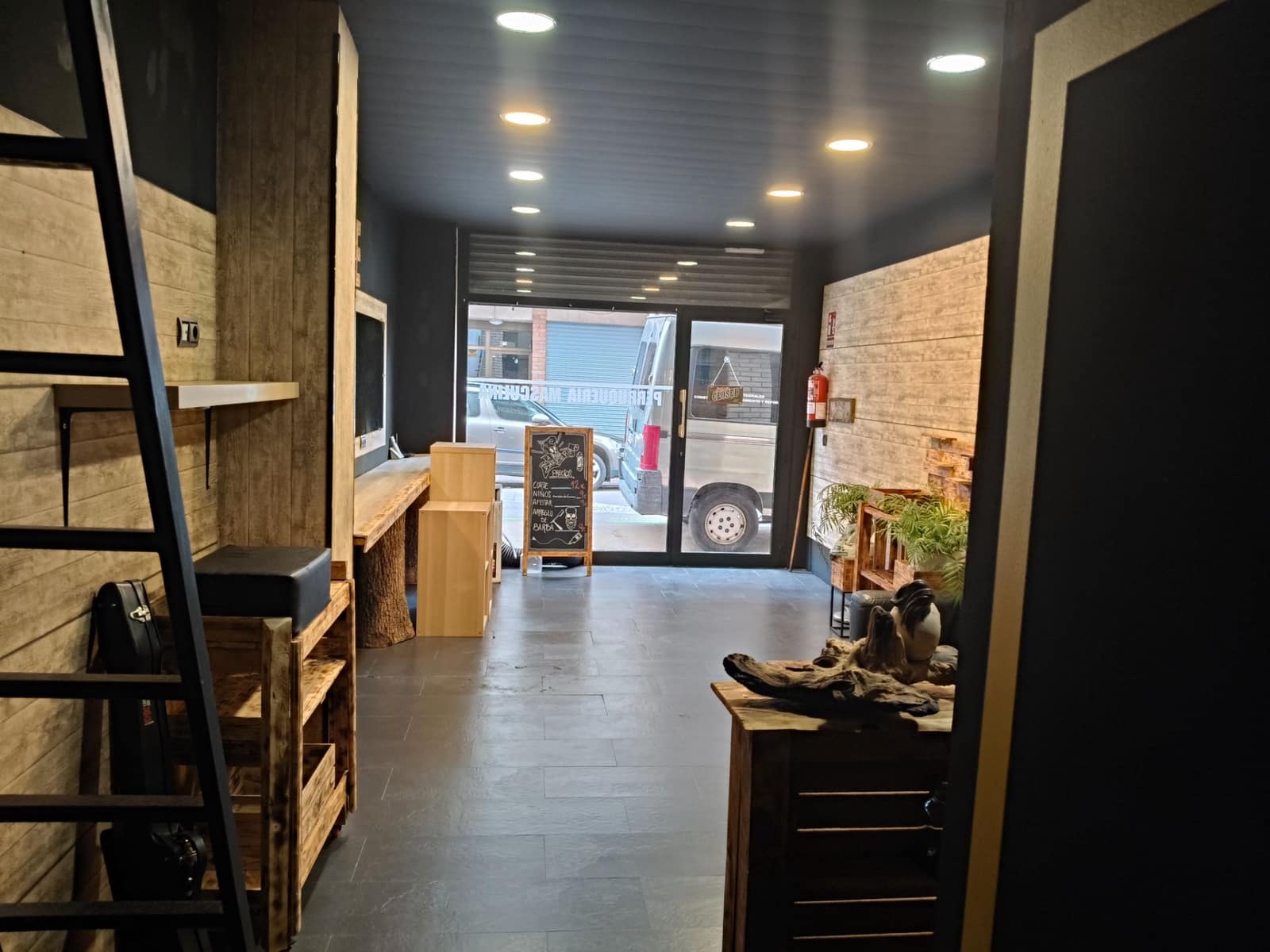 Local Comercial en Lloret de Mar en venta - 69.000 € (Ref: 9715279)