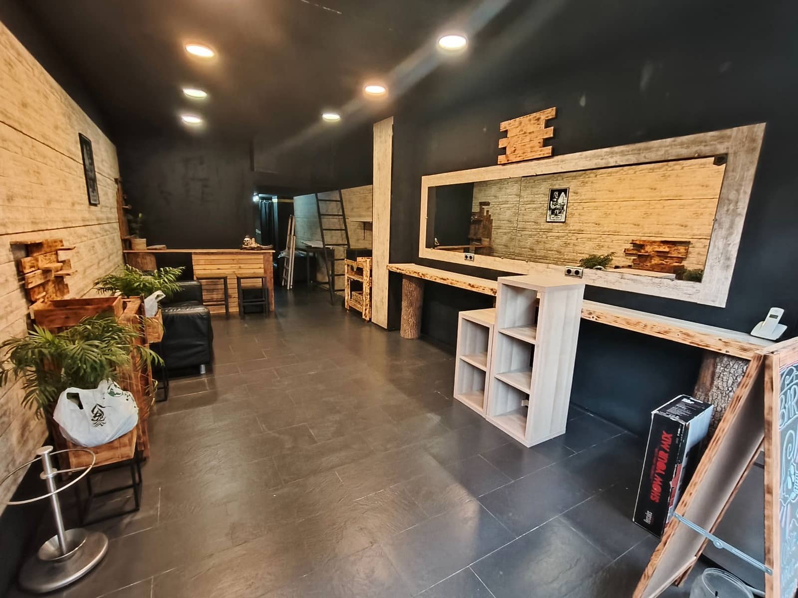 Local Comercial en Lloret de Mar en venta - 69.000 € (Ref: 9715279)