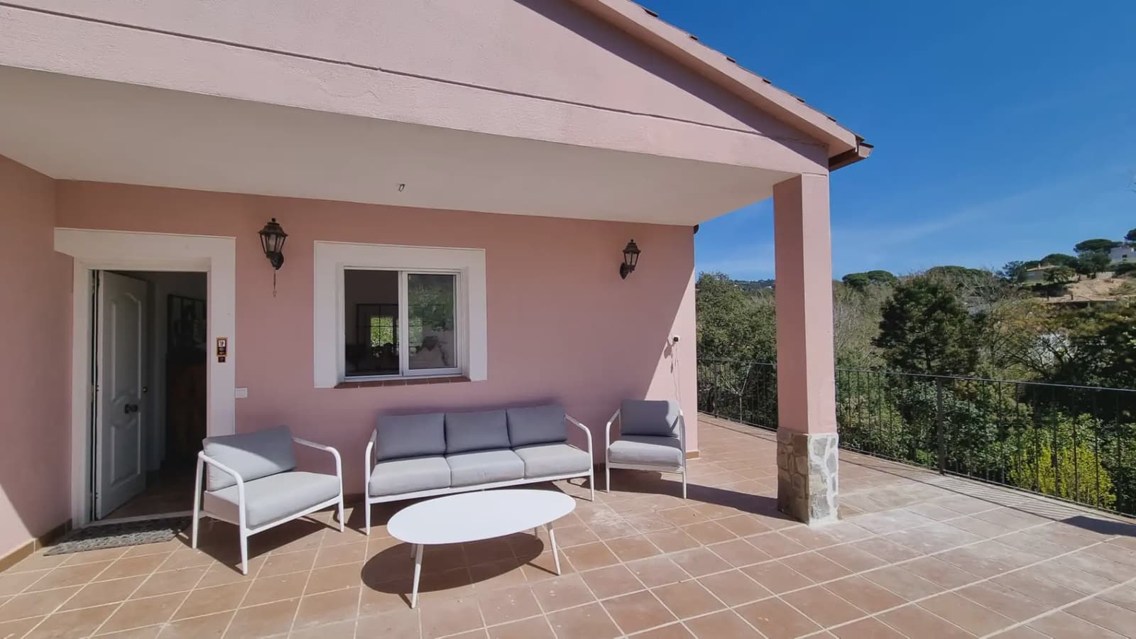 3 makuuhuone Maalaistalo myytävänä paikassa Lloret de Mar mukana 
autotalli - 250 000 € (Ref: 9770049)