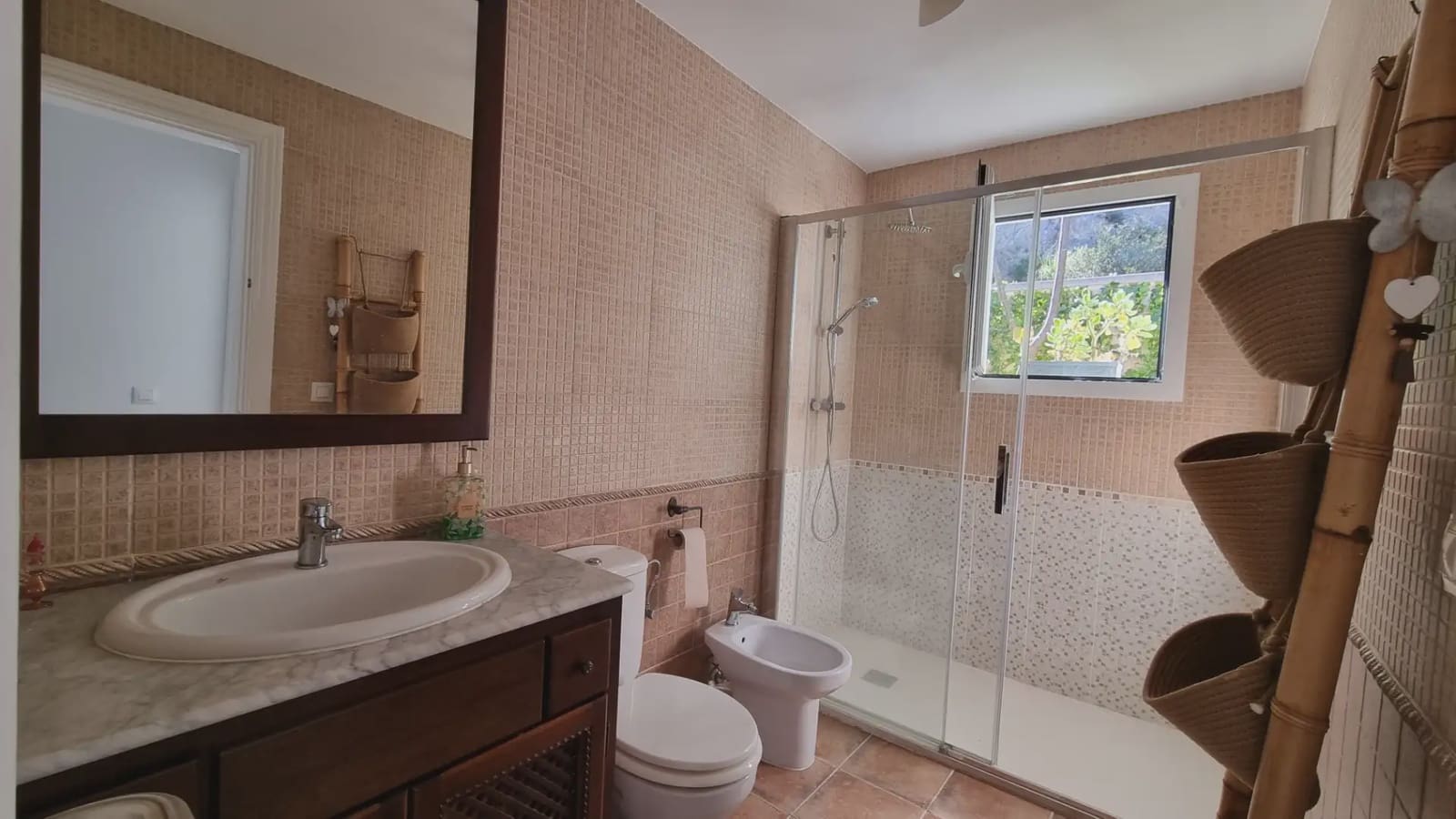 3 makuuhuone Maalaistalo myytävänä paikassa Lloret de Mar mukana 
autotalli - 250 000 € (Ref: 9770049)