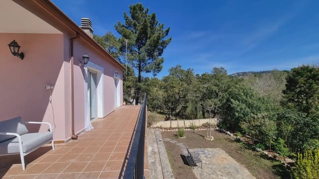 3 soveværelse Finca/Landehus til salg i Urbanitzacions del Nord, Lloret de Mar med garage - € 250.000 (Ref: 9770049)