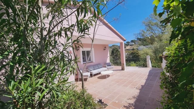 3 soveværelse Finca/Landehus til salg i Urbanitzacions del Nord, Lloret de Mar med garage - € 250.000 (Ref: 9770049)