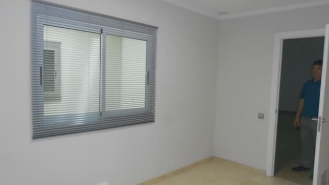 Kommersiell att hyra i La Creu Coberta, Valencia stad - 5 000 € (Ref: 9748269)