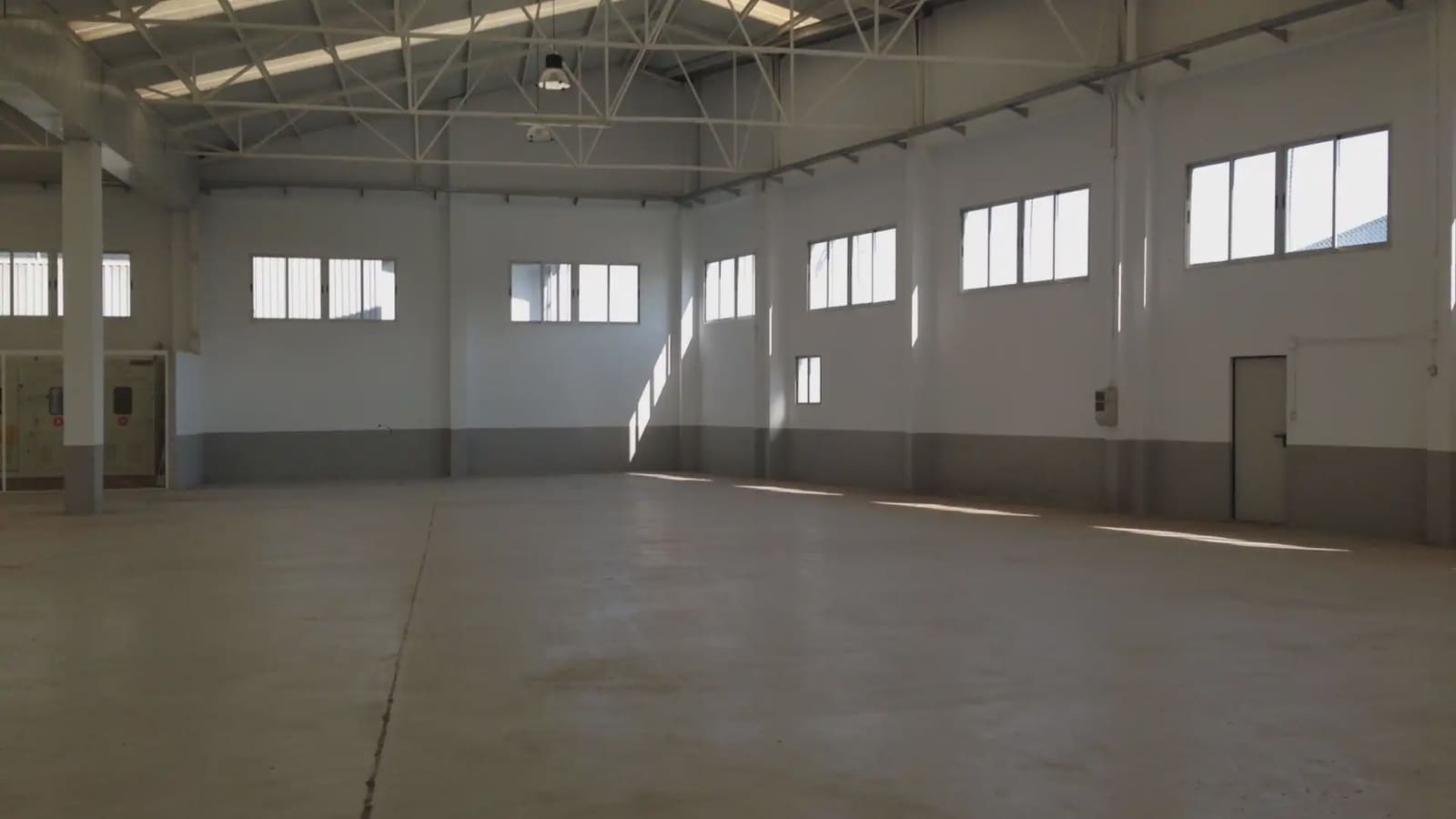 Gewerbe zu verkaufen in Torrent - 2.200.000 € (Ref: 9748270)