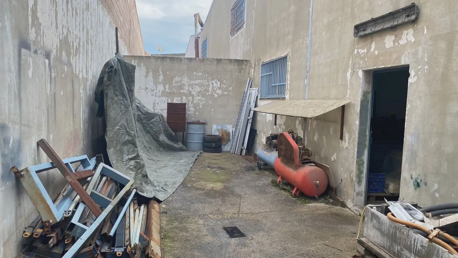 Commerciale in vendita in Alaquas - 575.000 € (Rif: 9748278)