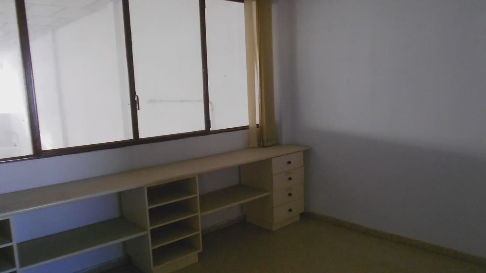 Kommersiell att hyra i Manises - 5 000 € (Ref: 9748281)