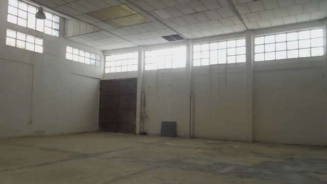 Kommersiell til leie i Manises - € 5 000 (Ref: 9748281)