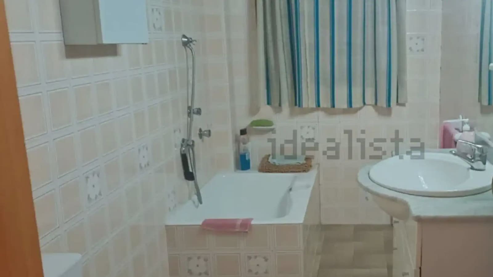 3 bedroom Villa for sale in Chiva with pool garage - € 155,000 (Ref: 9748283)