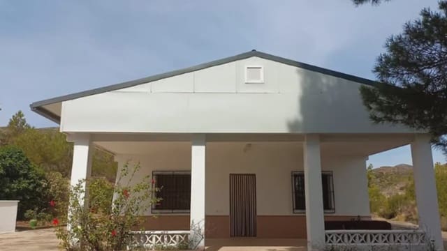 3 soverom Villa til salgs i Chiva med svømmebasseng garasje - € 155 000 (Ref: 9748283)