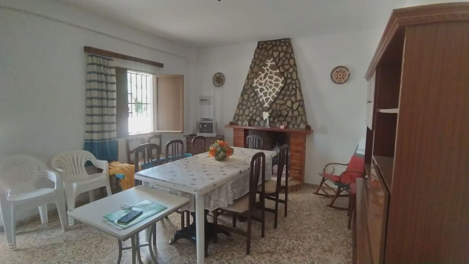 3 bedroom Villa for sale in Chiva with pool garage - € 155,000 (Ref: 9748283)