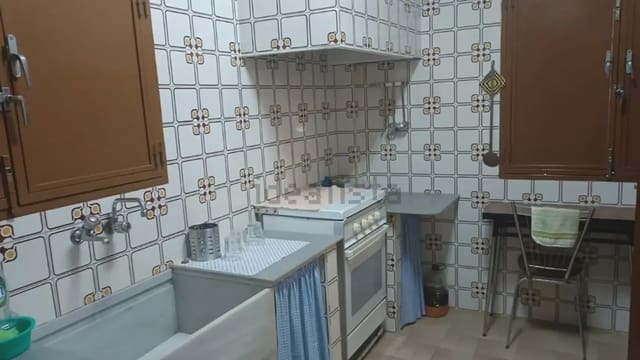 3 soverom Villa til salgs i Chiva med svømmebasseng garasje - € 155 000 (Ref: 9748283)