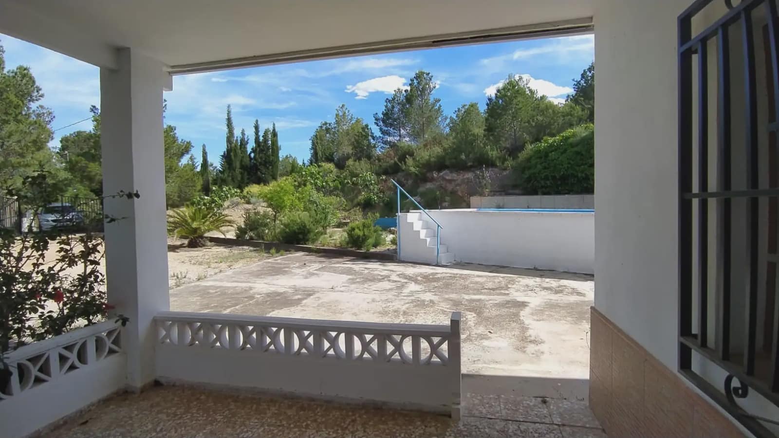 3 bedroom Villa for sale in Chiva with pool garage - € 155,000 (Ref: 9748283)