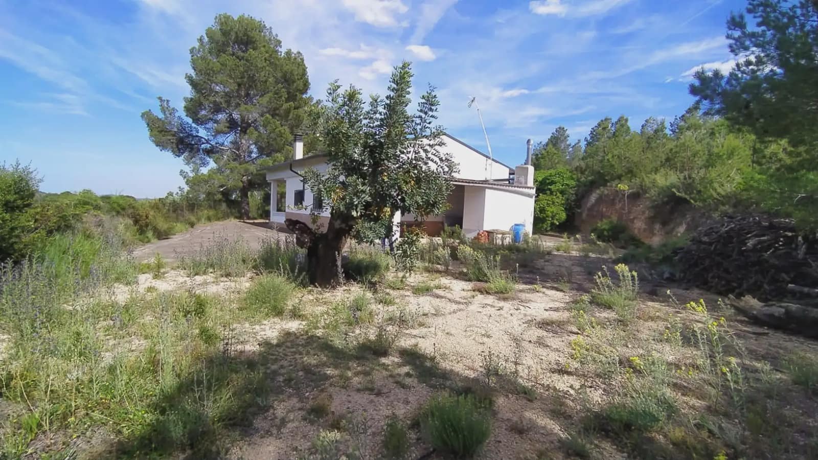 3 bedroom Villa for sale in Chiva with pool garage - € 155,000 (Ref: 9748283)