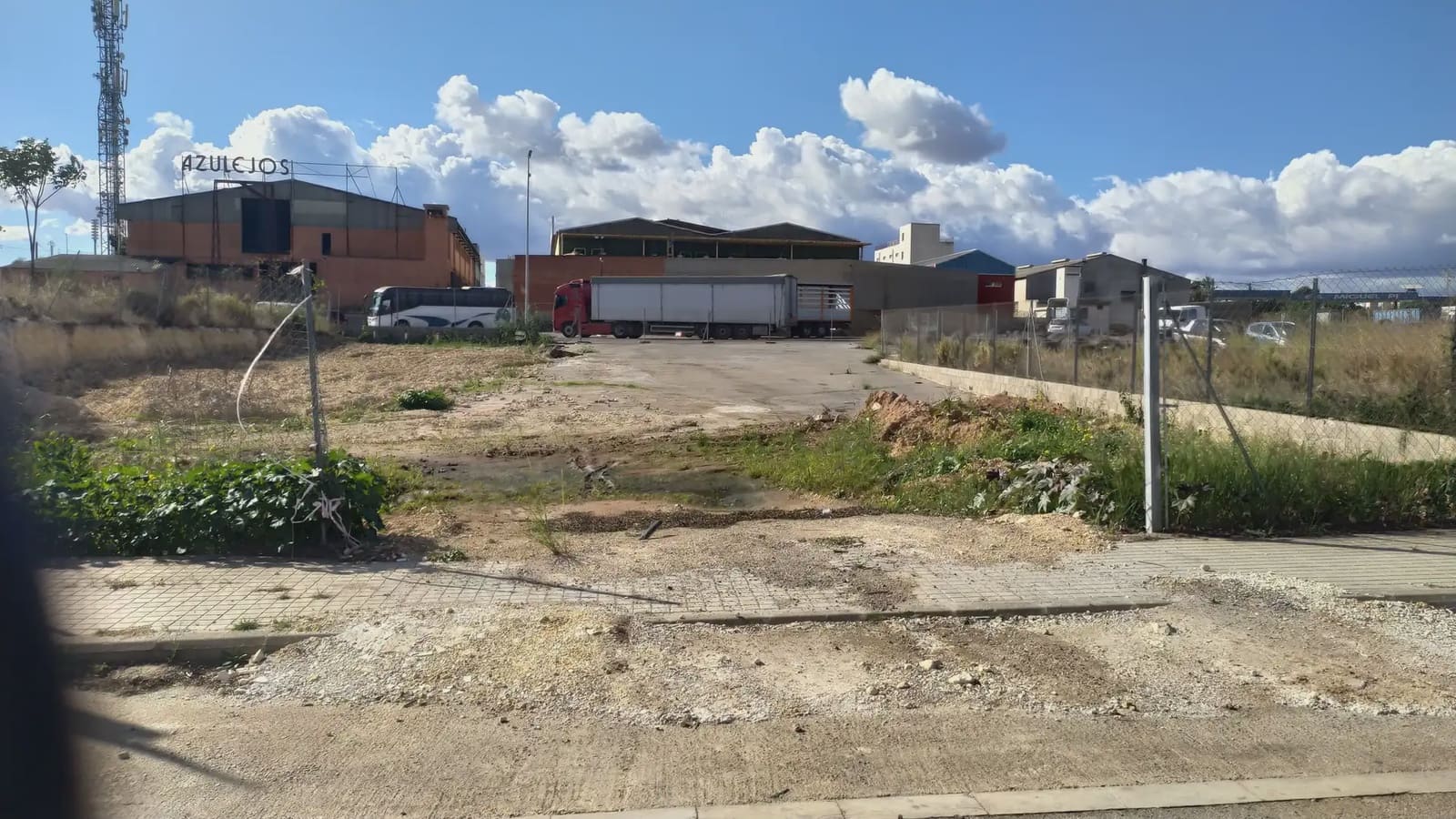 Undeveloped Land for sale in Paterna - € 290,000 (Ref: 9748285)