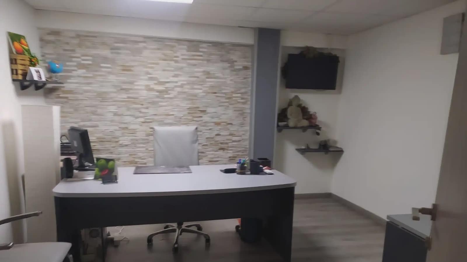 Erhverv til salg i Alzira - € 498.000 (Ref: 9748287)