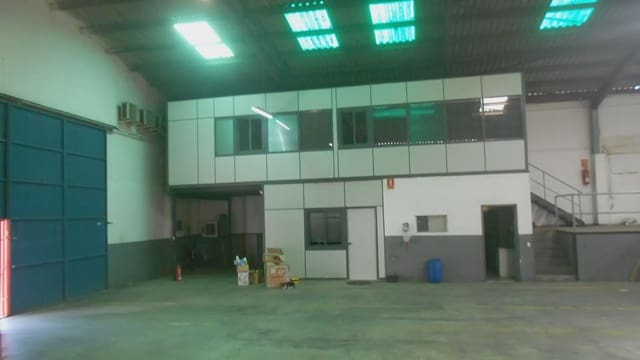 Erhverv til salg i Quart de Poblet - € 320.000 (Ref: 9748289)