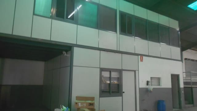 Erhverv til salg i Quart de Poblet - € 320.000 (Ref: 9748289)