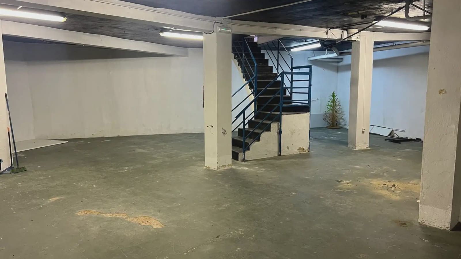 Erhverv til salg i Manises - € 105.000 (Ref: 9748295)