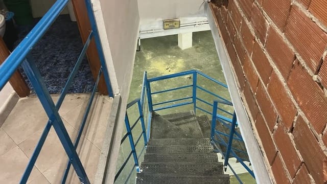 Kommersiell til salgs i Manises - € 105 000 (Ref: 9748295)