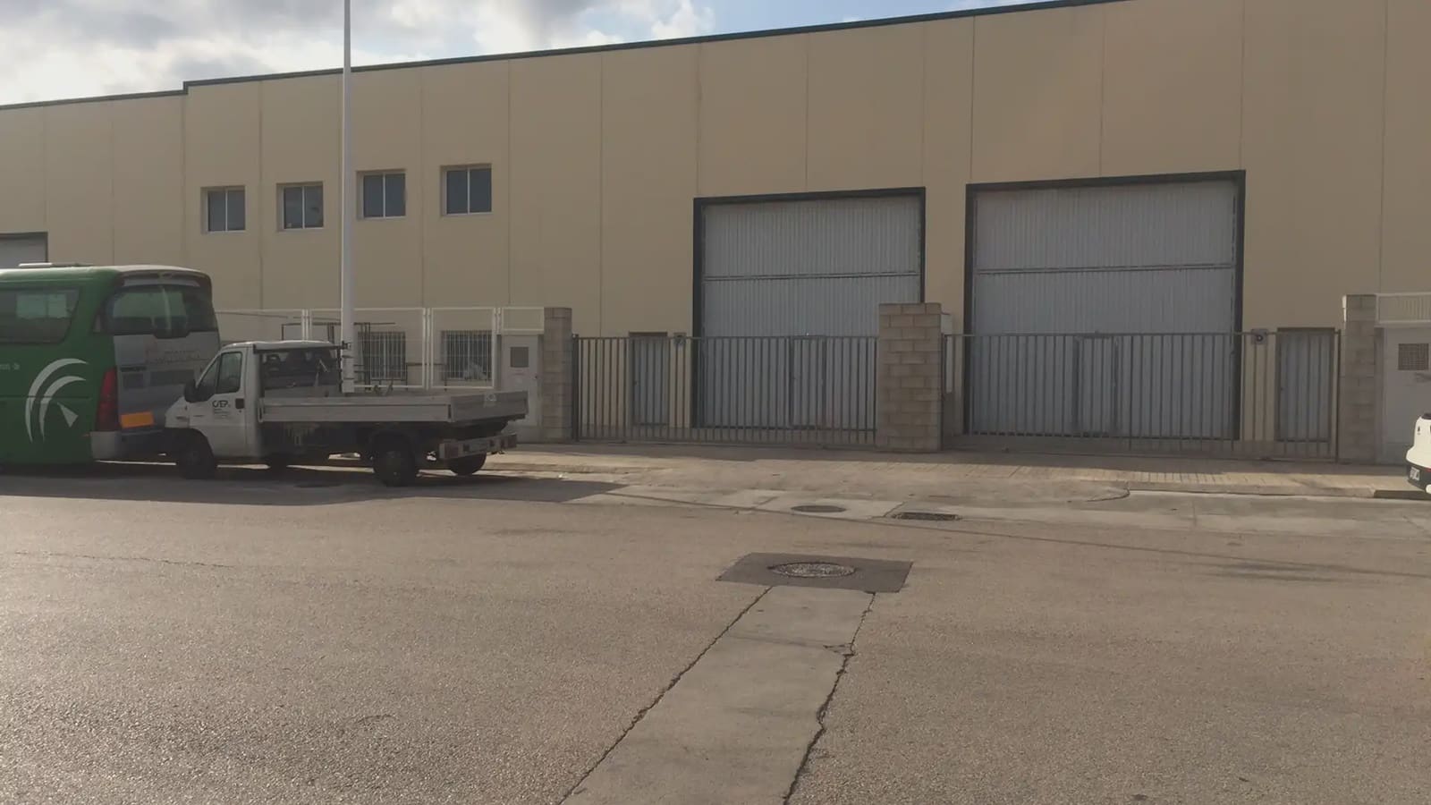 Commerciale da affittare in Riba-roja de Turia - 1.600 € (Rif: 9748297)