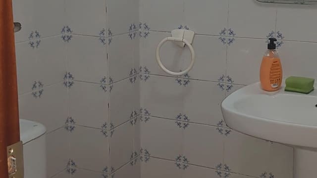 Kommersiell til salgs i Manises - € 250 000 (Ref: 9748298)