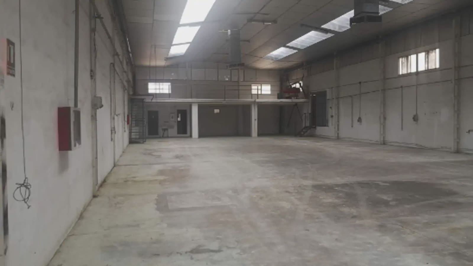 Commerciale da affittare in Paterna - 4.300 € (Rif: 9748299)