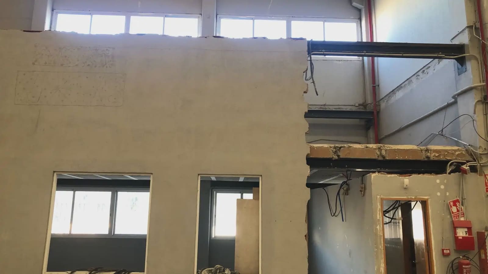 Commerciale da affittare in Riba-roja de Turia - 15.000 € (Rif: 9748300)