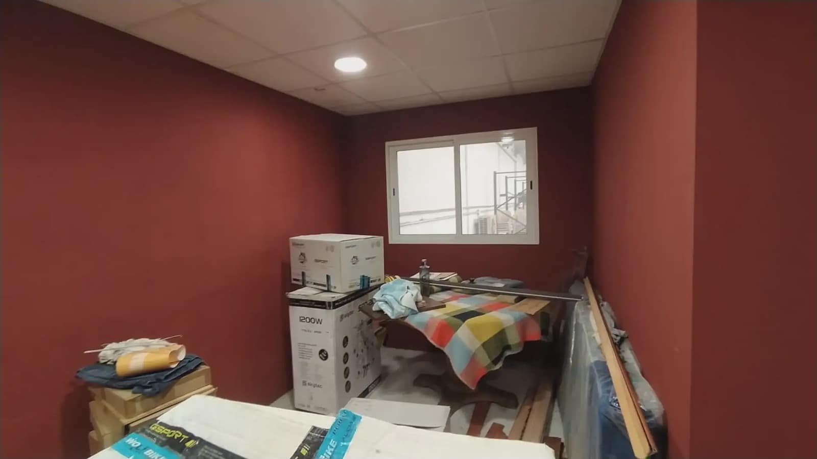 Kommersiell til leie i Manises - € 1 800 (Ref: 9748302)