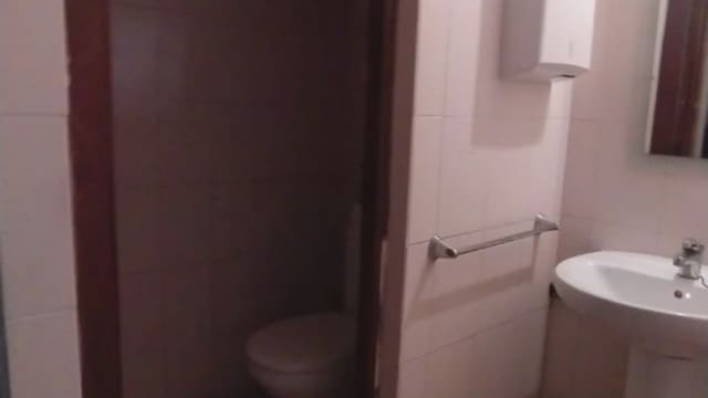 Kommersiell til leie i Manises - € 1 800 (Ref: 9748302)