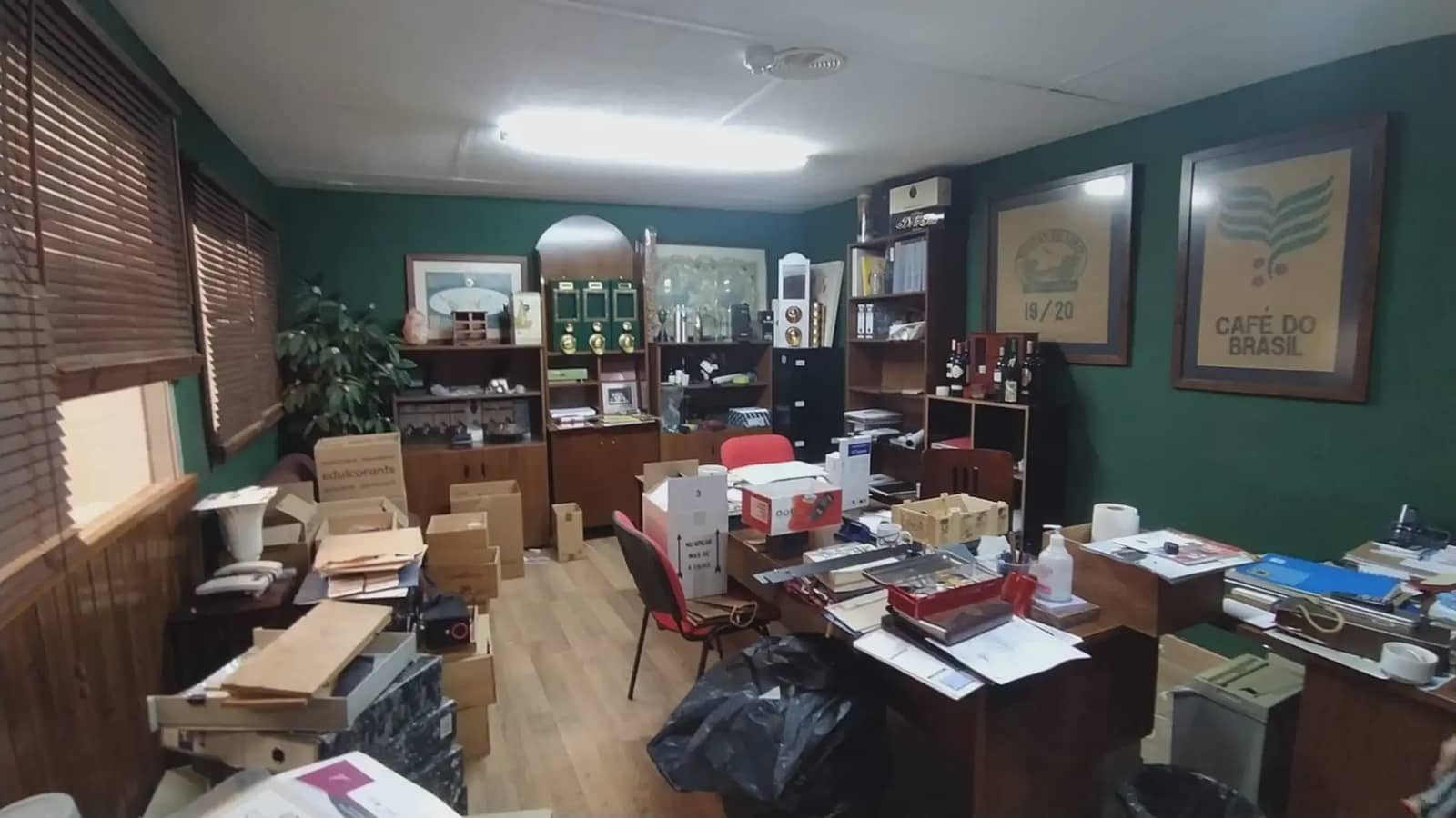 Kommersiell til leie i Manises - € 1 800 (Ref: 9748302)