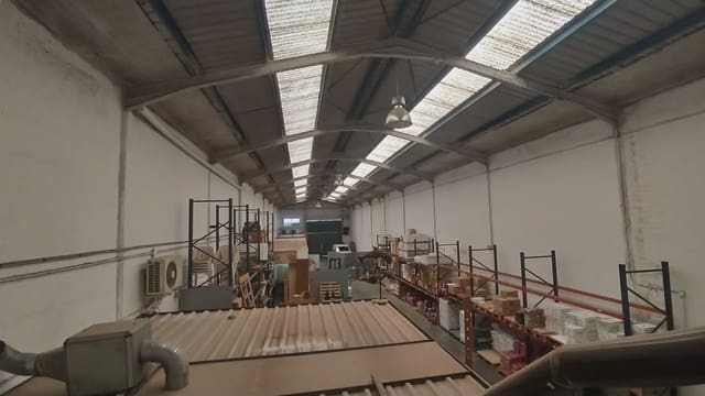 Kommersiell til leie i Manises - € 1 800 (Ref: 9748302)