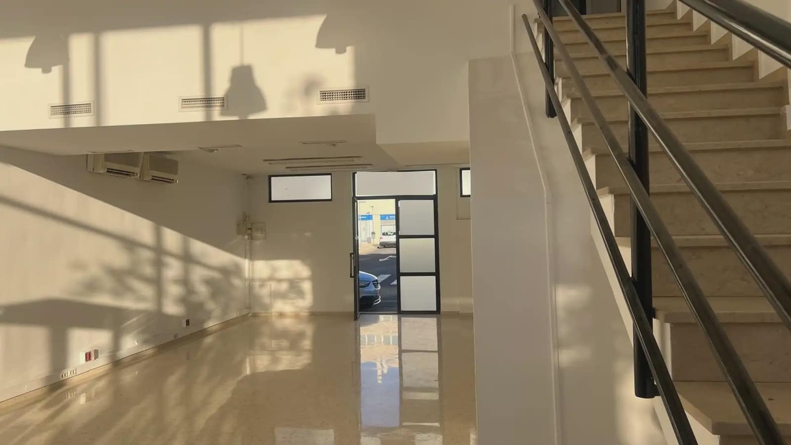 Ufficio da affittare in Paterna - 1.100 € (Rif: 9748304)