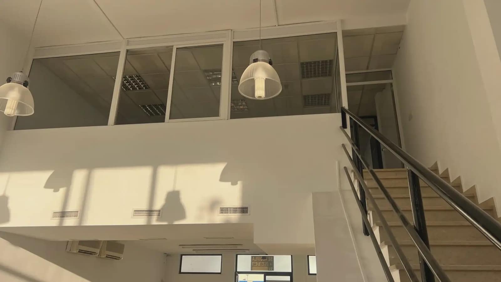 Ufficio da affittare in Paterna - 1.100 € (Rif: 9748304)