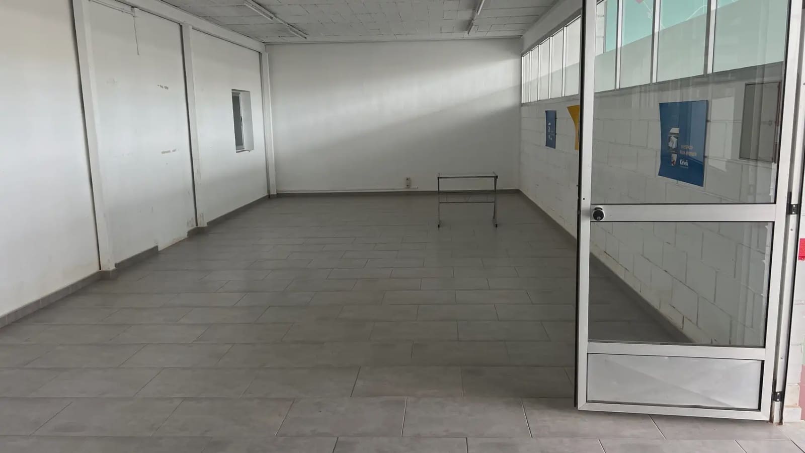 Commerciale da affittare in Quart de Poblet - 15.500 € (Rif: 9748305)