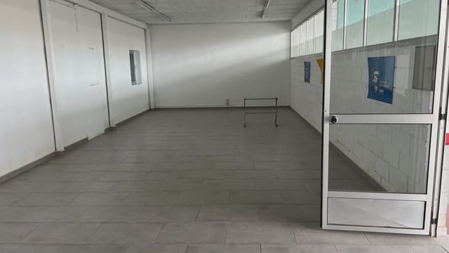 Commerciale da affittare in Quart de Poblet - 15.500 € (Rif: 9748305)