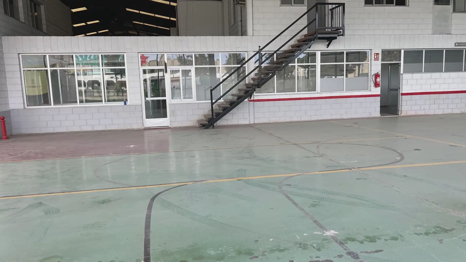 Commerciale da affittare in Quart de Poblet - 15.500 € (Rif: 9748305)