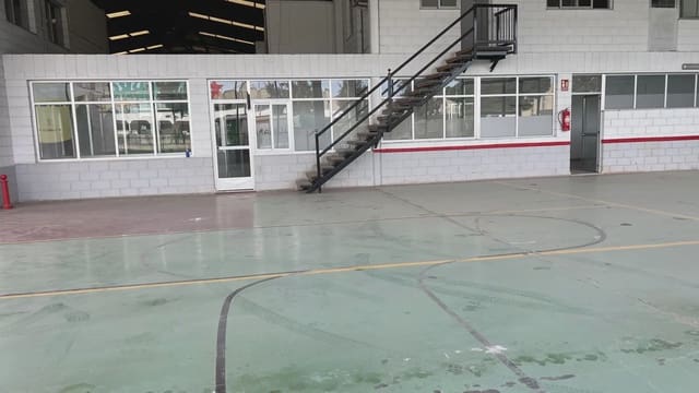 Commerciale da affittare in Quart de Poblet - 15.500 € (Rif: 9748305)