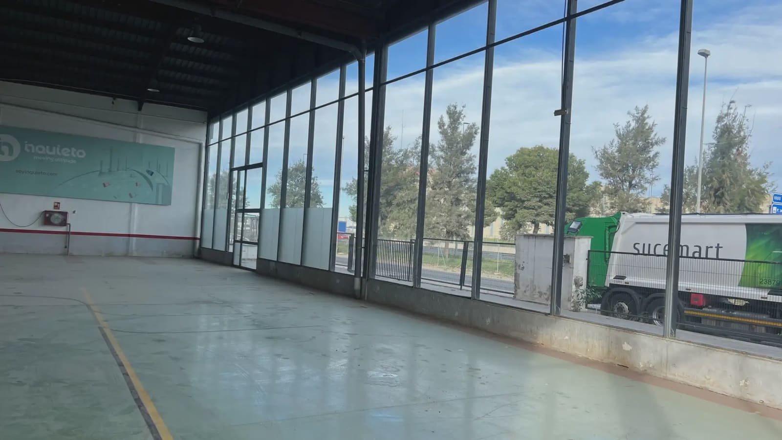 Commerciale da affittare in Quart de Poblet - 15.500 € (Rif: 9748305)