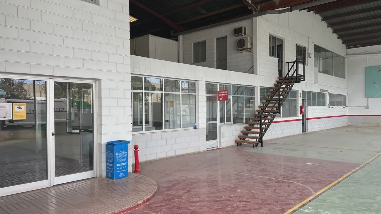 Commerciale da affittare in Quart de Poblet - 15.500 € (Rif: 9748305)