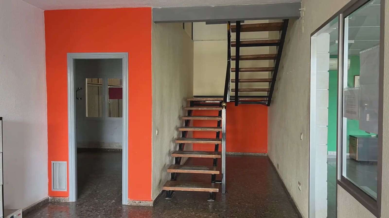 Commerciale da affittare in Quart de Poblet - 15.500 € (Rif: 9748305)