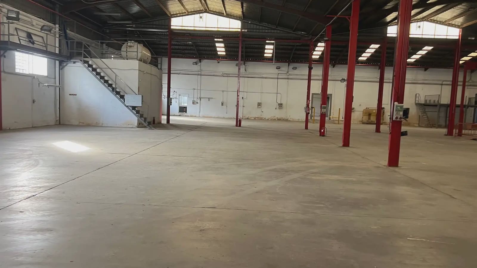 Commerciale da affittare in Quart de Poblet - 15.500 € (Rif: 9748305)