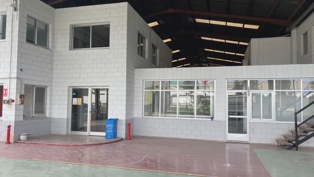 Commerciale da affittare in Quart de Poblet - 15.500 € (Rif: 9748305)