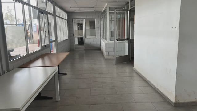 Commerciale da affittare in Quart de Poblet - 15.500 € (Rif: 9748305)