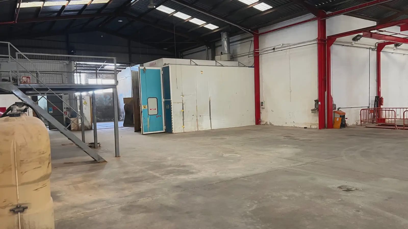 Commerciale da affittare in Quart de Poblet - 15.500 € (Rif: 9748305)