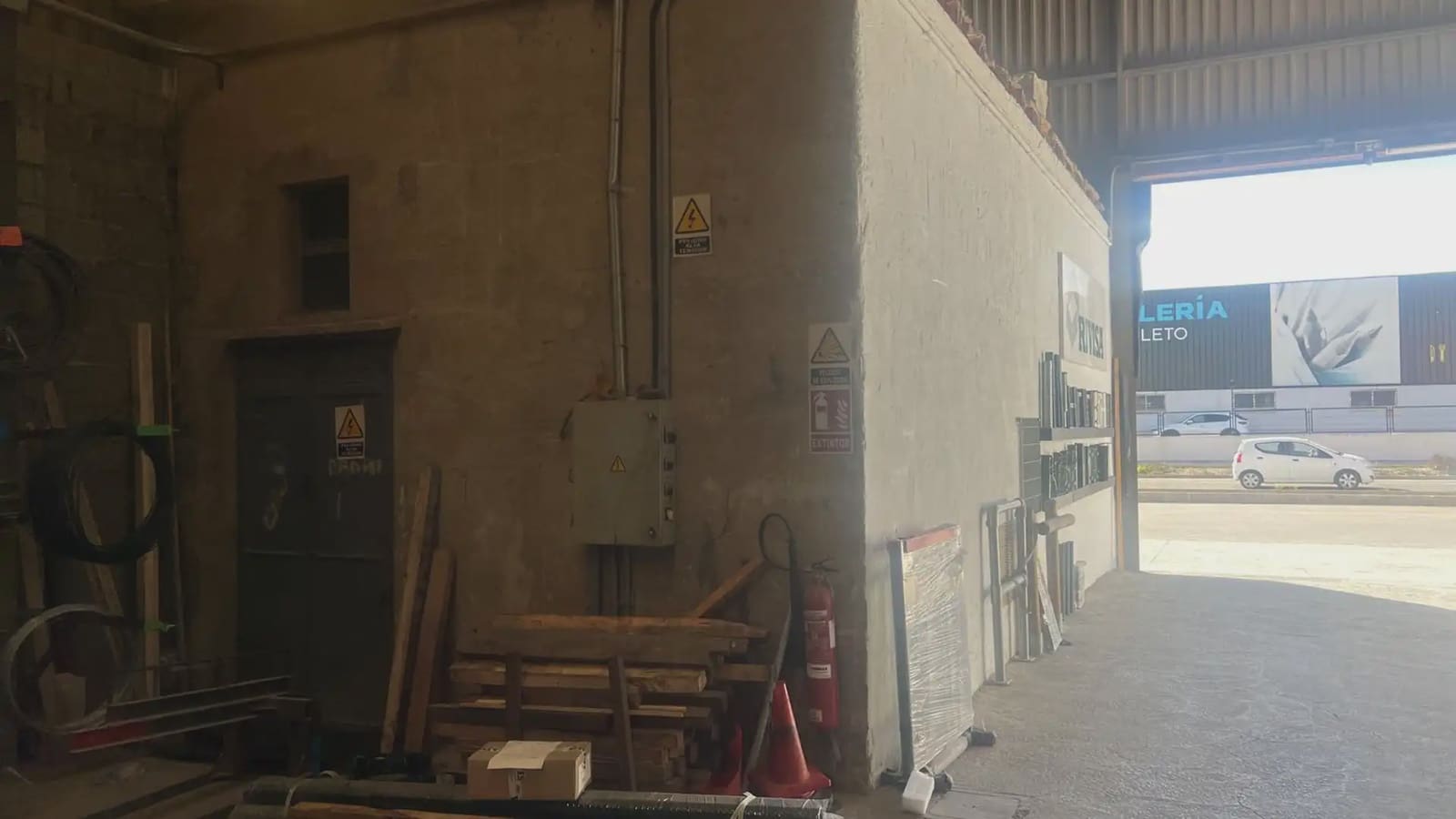 Commerciale in vendita in Manises - 615.000 € (Rif: 9748306)