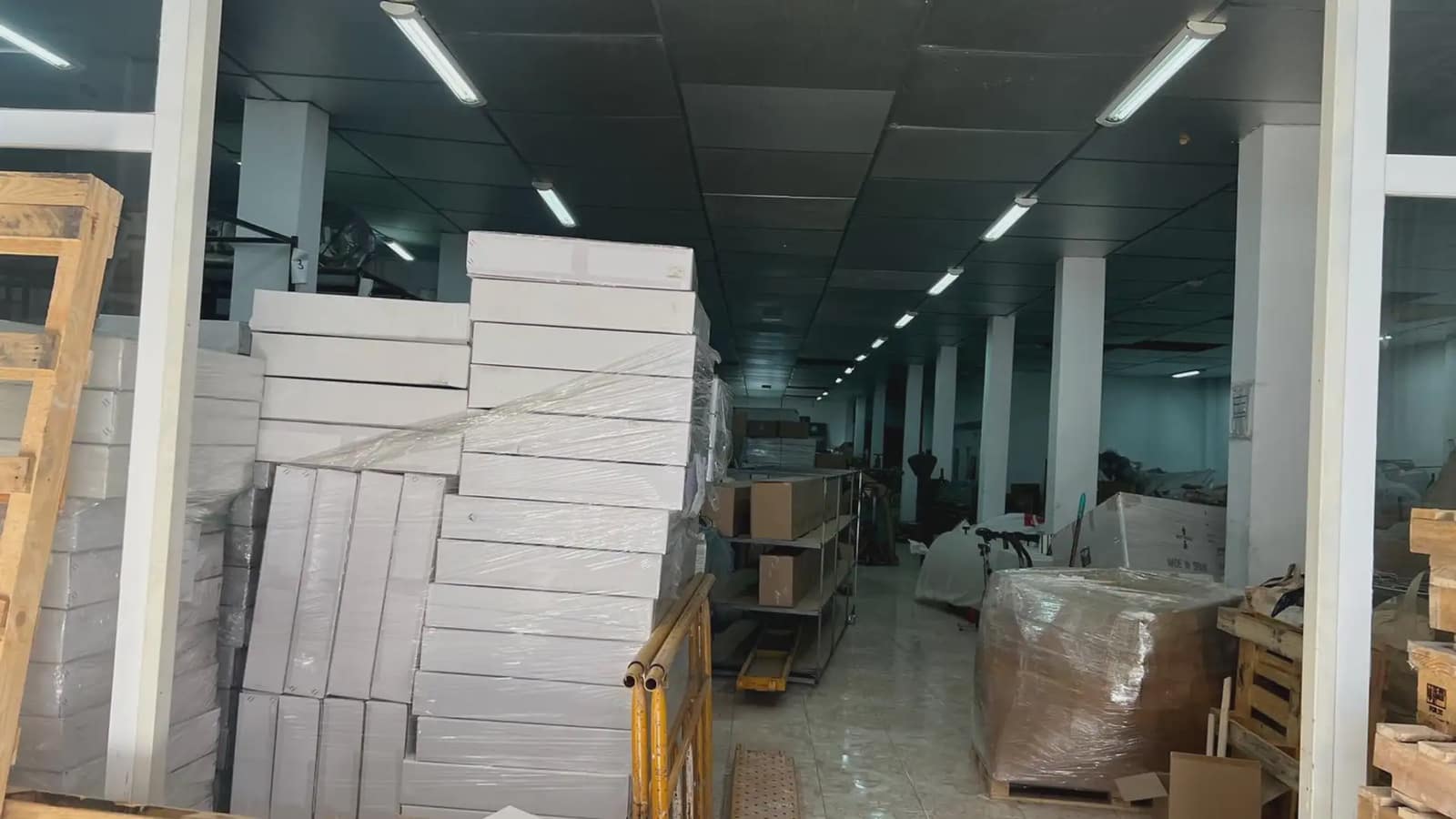 Commerciale in vendita in Manises - 450.000 € (Rif: 9748309)