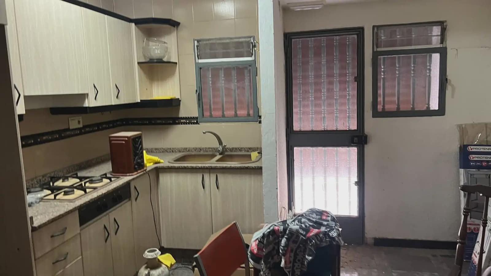 Erhverv til salg i Manises - € 100.000 (Ref: 9748311)