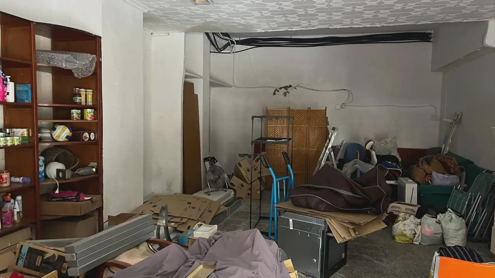 Erhverv til salg i Manises - € 100.000 (Ref: 9748311)