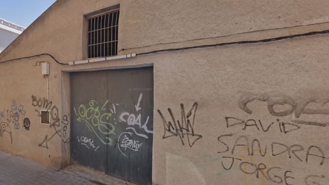 Kommersiell til salgs i Manises - € 350 000 (Ref: 9748315)