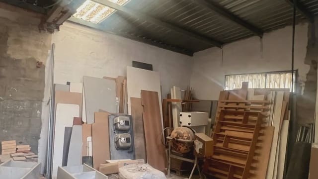 Commerciale da affittare in Riba-roja de Túria - 1.300 € (Rif: 9748316)